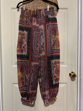 Free People Movement "Sashay My Way" printed harem jogger pants.  Size S